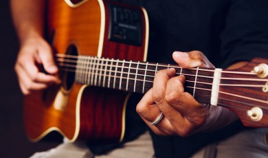 Leer gitaar spelen in 3 uur